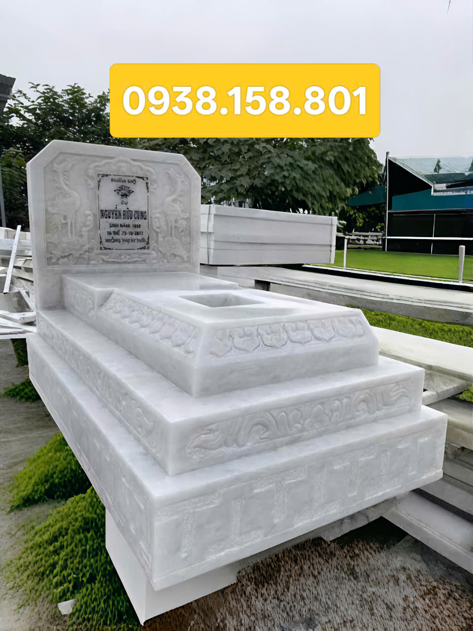 Loại mộ tam cấp bằng đá trắng nguyên khối
