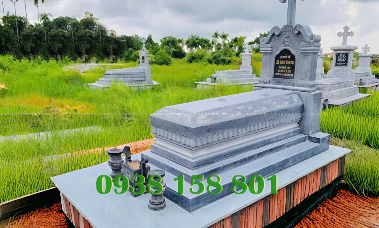 Mộ tam cấp đá xanh đen Thanh Hóa - mộ Thiên Chúa Giáo
