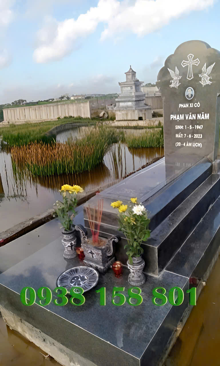 Mộ Tam Cấp Đá đen Granite tại Phường Sóc Trăng