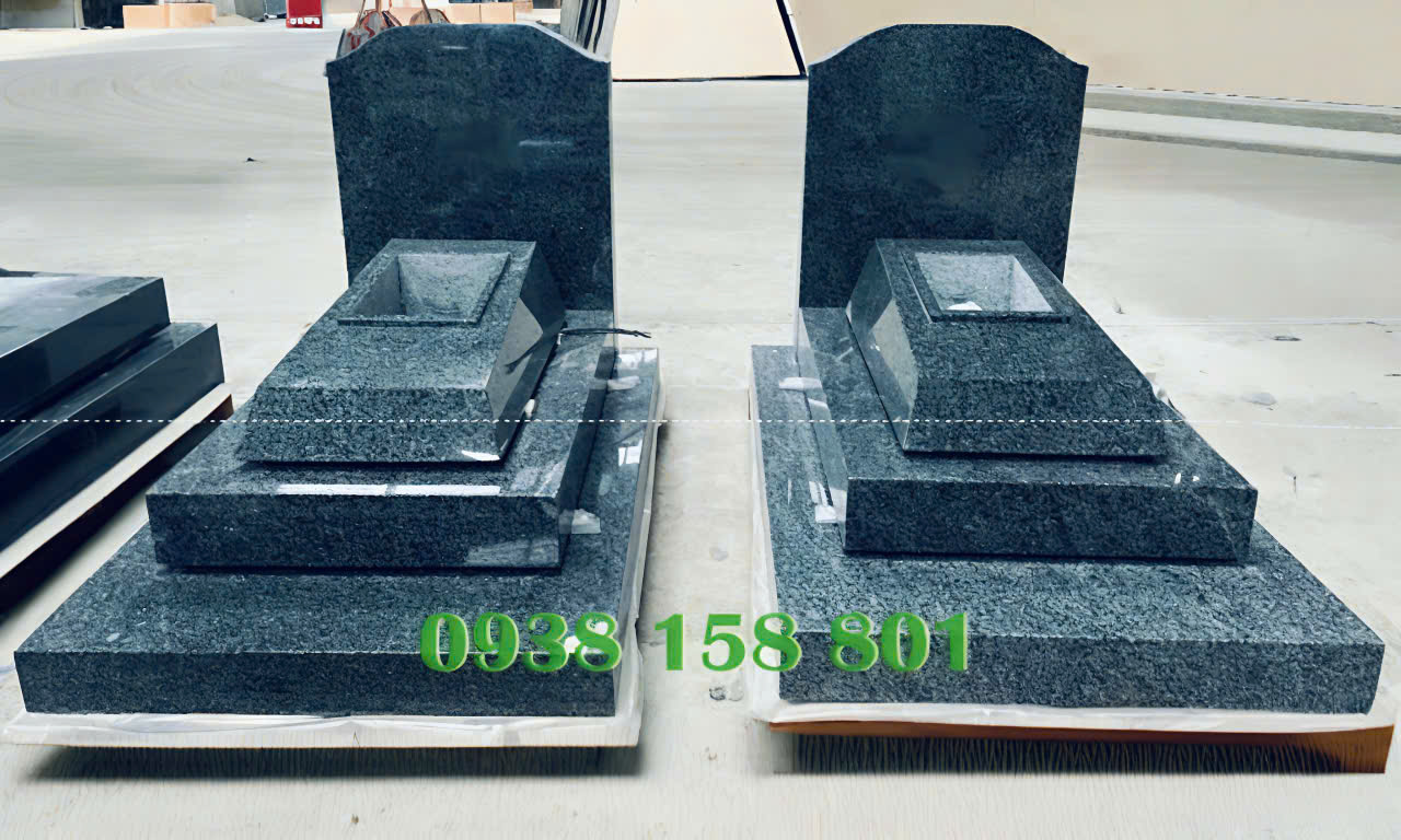 Loại mộ tam cấp bằng đá hoa cương xanh