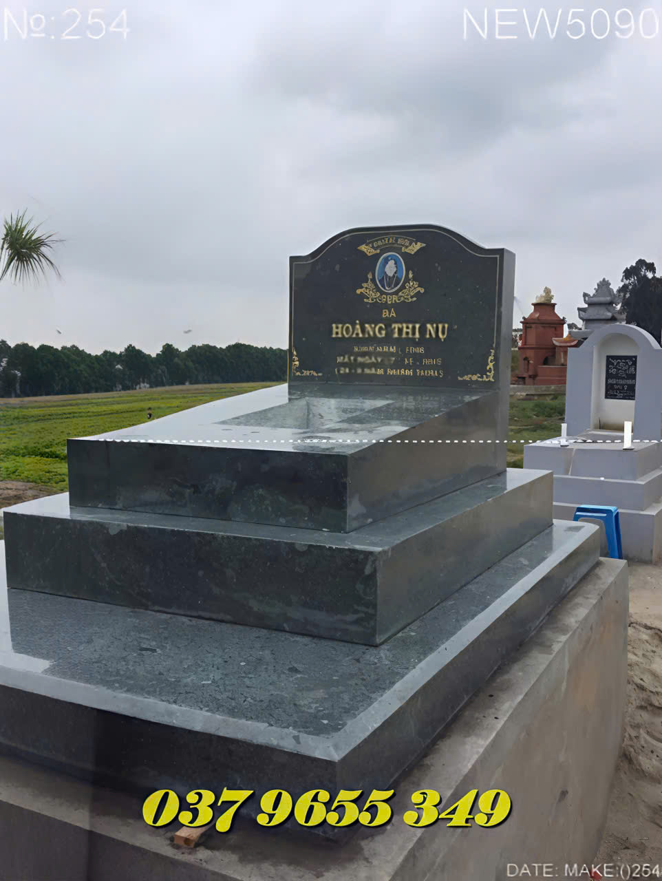 Mộ tam cấp bằng Đá Granite (còn gọi là đá hoa cương)