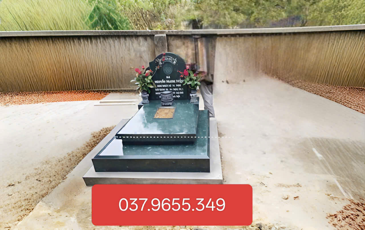 Mẫu mộ tam cấp bằng đá tại Bình Phước 3