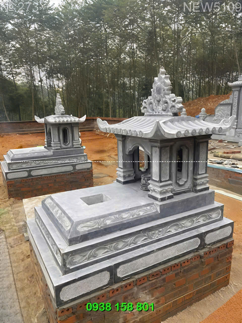 Mẫu mộ tam cấp bằng đá bán tại Hồ Chí Minh 4