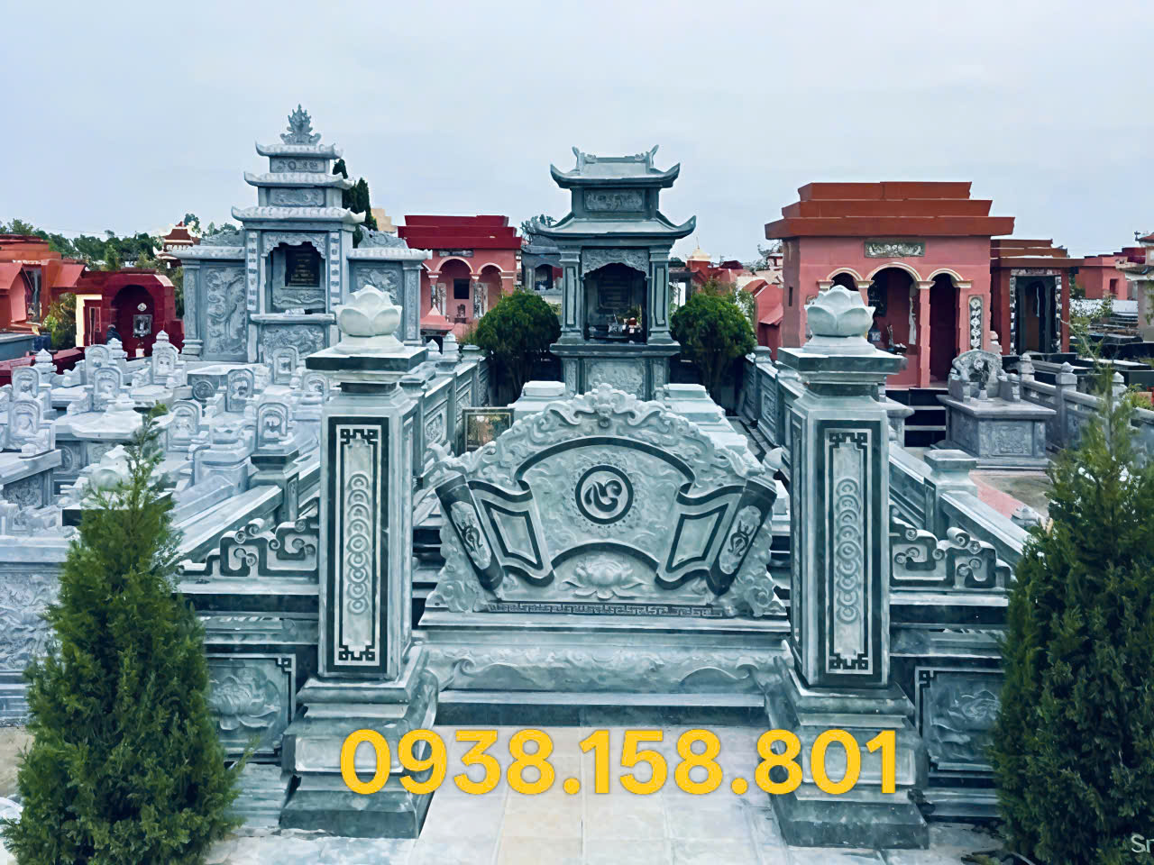 Khuôn viên lăng mộ đơn đá xanh đen giá rẻ đẹp 